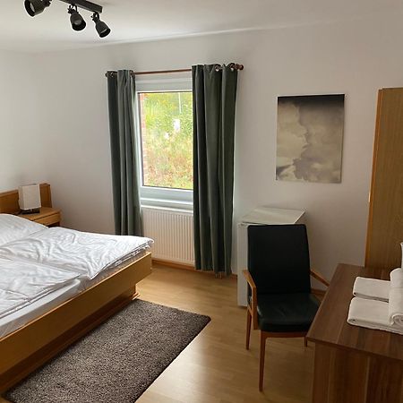 Messeappartementhaus Bockenem Direkt An Der A7 Esterno foto