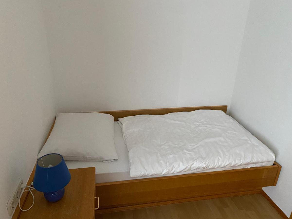 Messeappartementhaus Bockenem Direkt An Der A7 Esterno foto